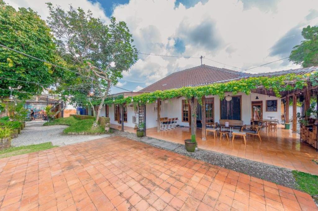Bhumi Hostel Yogyakarta Bagian luar foto